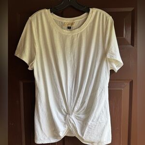 Universal Threads White Short Sleeve Tee Shirt with front knot size xl